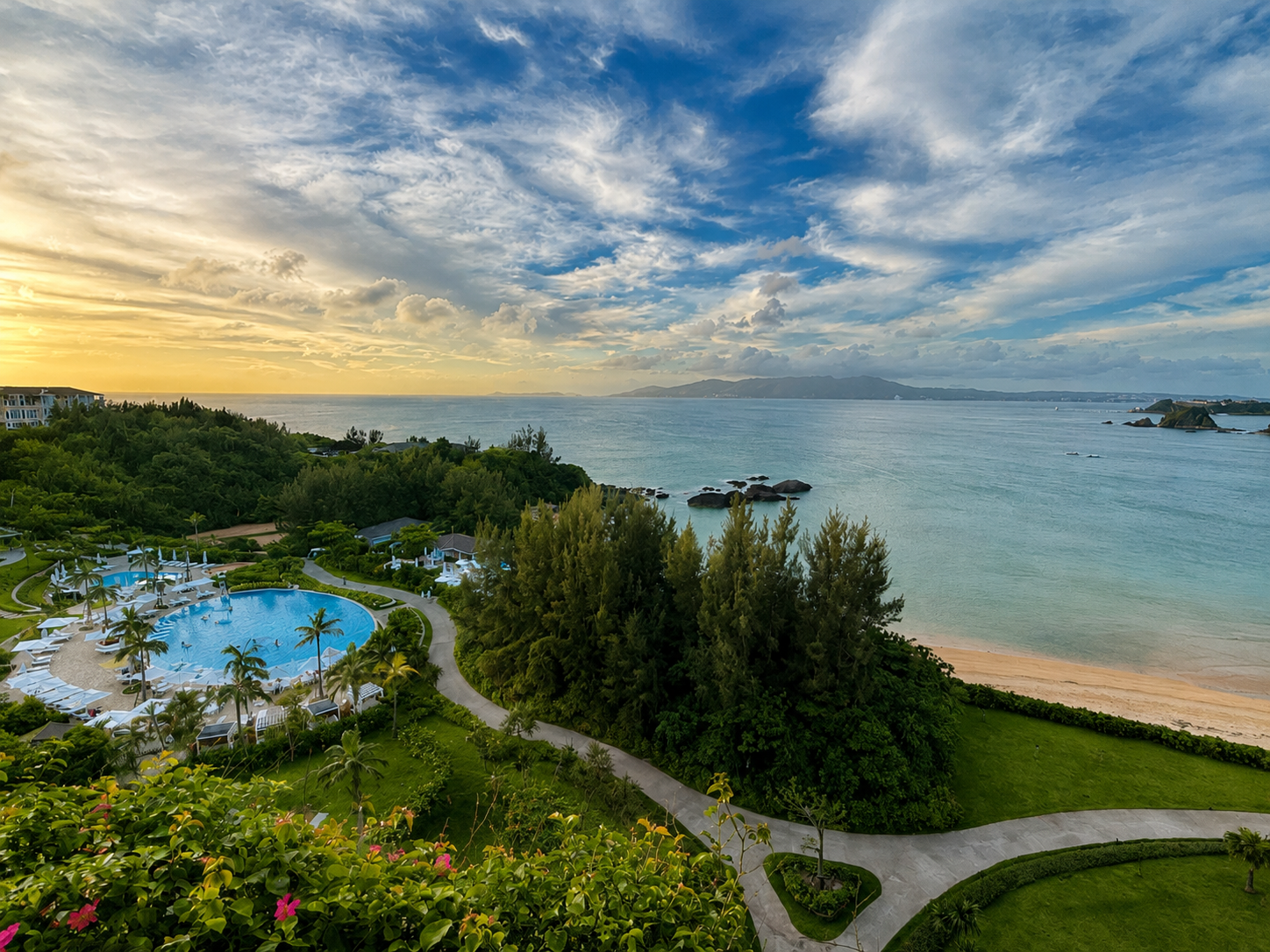 Halekulani Okinawa Review: Rooms, Pools & Dining